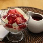 American Vanilla Ice Cream with Raspberry Sauce Dessert