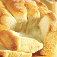 American Garlic Pull-Apart Bread Appetizer