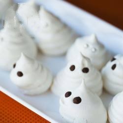 Australian Halloween Meringue Ghosts Appetizer