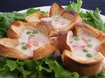 American Creamed Tuna in Toast Cups Dinner