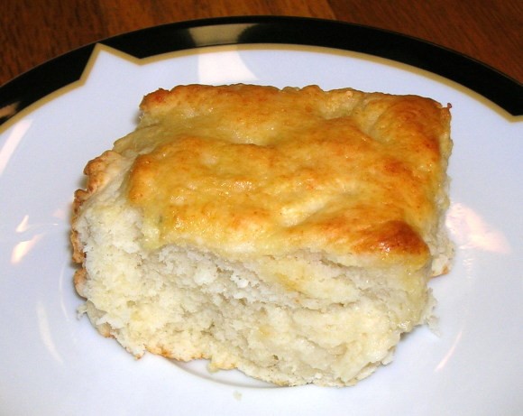 American Cheesy Onion Pan Biscuits Appetizer