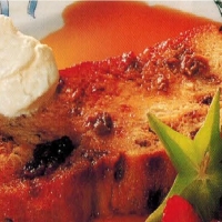 American Caramel Bread Pudding Dessert