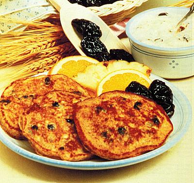 American Prune Hotcake with Yoghurt Breakfast