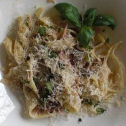 American Noodles with Mushrooms and Ham Appetizer