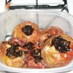 American Baked Apples with Almonds and Currants Dessert