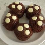 American Fabulous Cupcakes with Chocolate Bath Dessert
