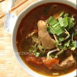 Vietnamese Bun Bo Hue Dinner