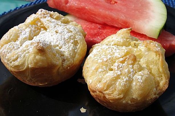 American Pastry Puffs Wsweet Cheese Filling Appetizer