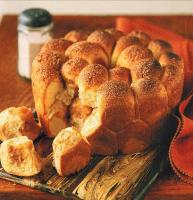 Canadian Cinnamon Pull-apart Bread Dessert