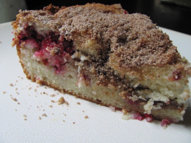 American Buttery Raspberry Streuselfilled Coffee Cake Dessert