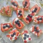 American Brittle Kaski with Fruit Dessert