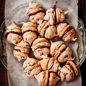 American Mini Raspberry and Chocolate Meringue Kisses Dessert