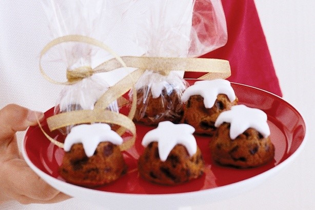 American Mini Chocolate Christmas Cakes Recipe 1 Dessert