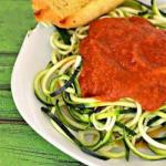 Raw Zucchini Spaghetti with Tomato Sauce raw recipe