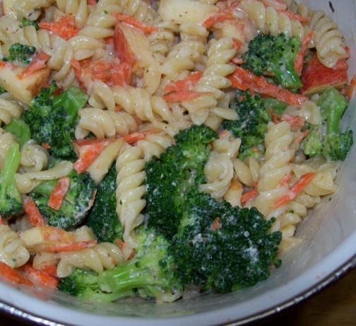 American Sweet and Sour Broccoli Pasta Salad Dessert