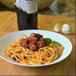 American Spaghetti Bolognese with Red Wine Dessert