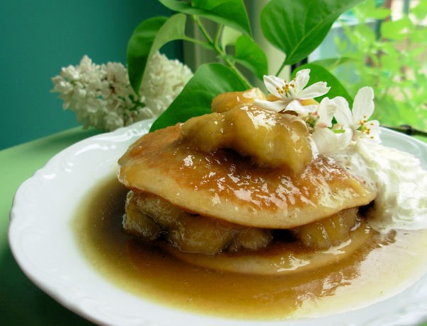 Australian Banoffee Bananas With Buttermilk Pancakes Ginger and Cream Dessert