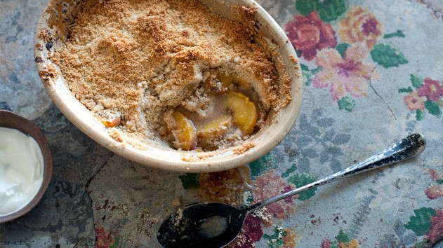 American Peach and Almond Crumble Appetizer