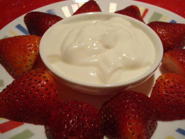 British Creamy Amaretto Dip Dessert