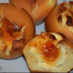 British Muffins with the Curd Cheese Stuffing and Apricot Jam Dessert