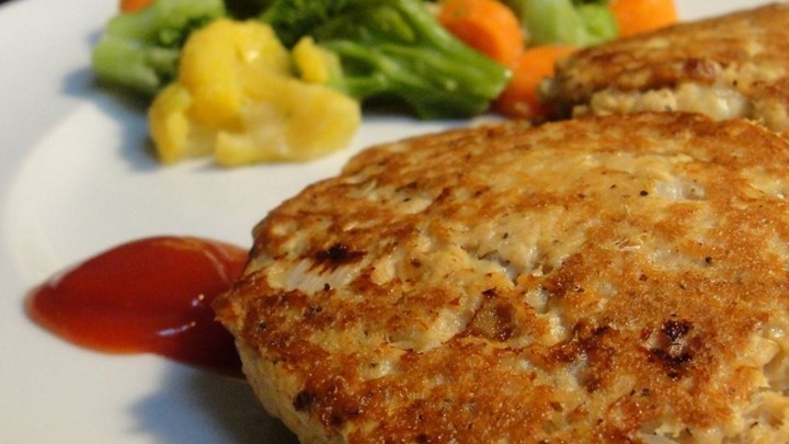 American Grandmas Famous Salmon Cakes Recipe Appetizer