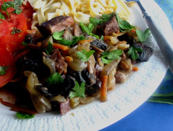 American Crock Pot Beef Burgundy Stew Dinner