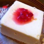 American Gelatine of Cheese with a Sauce of Strawberries Dessert