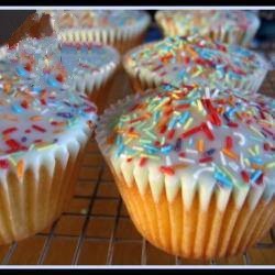 American Basic Cupcakes with Coverage Dessert