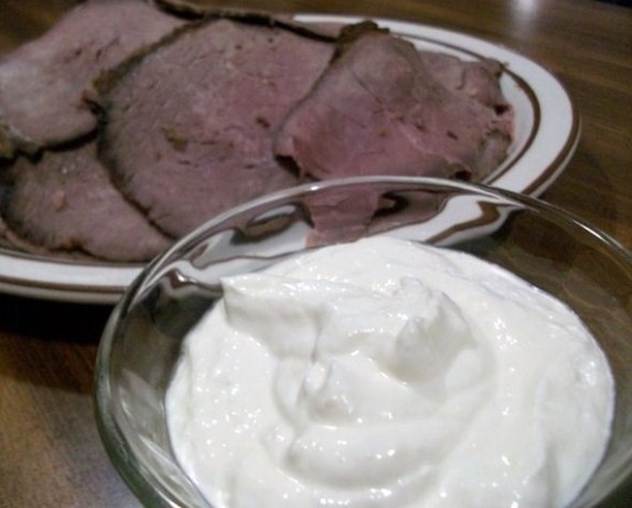 American Creamy Horseradish Sauce for Roast Beef Appetizer