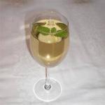 American Hugo with White Wine Appetizer
