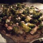 British Healthy Pizza with Chicken and Pesto Appetizer