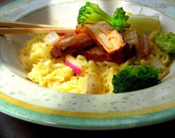 American Noodles With Stirfried Tofu and Broccoli Dinner