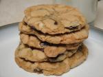 American Thick and Chewy Chocolate Chip Cookies 7 Dessert