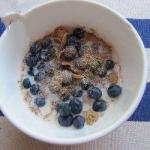 American Cereal with Blueberries and Linseed Dessert