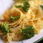 American Pasta with Broccoli and Anchovies Appetizer