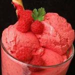British Raspberry Icecream in  Minutes Dessert
