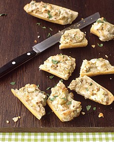 American Easy Cheesy Artichoke Bread Appetizer