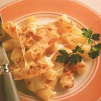 Italian Macaroni with Cheese and Ham Dinner
