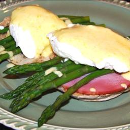 Australian Healthy and Delicious Eggs Benedict Breakfast