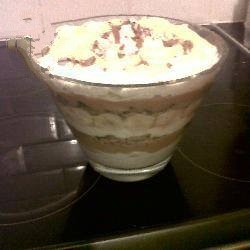 Australian Trifle of Bananas and Chocolate Cookies Dessert