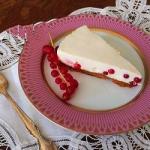 American Cheesecake with Red Berries Dessert