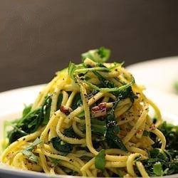 American Spaghetti with Pesto Tomato and Rocket Appetizer