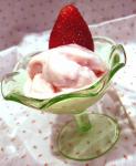 American Angelic Strawberry Frozen Yogurt 1 Appetizer