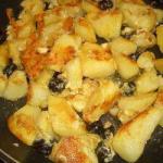 American Fried Potatoes with Black Olives and Feta Cheese Appetizer