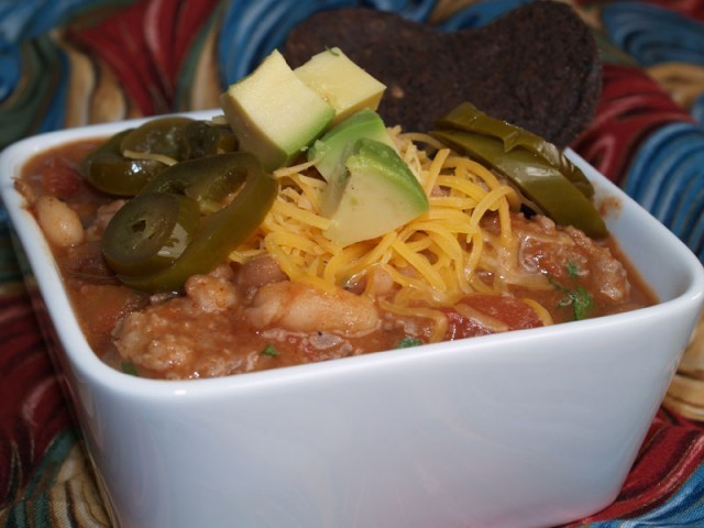 British White Bean Brat Chili En Dinner