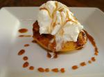 American Grilled Peaches with Whipped Cream and Caramel Dessert