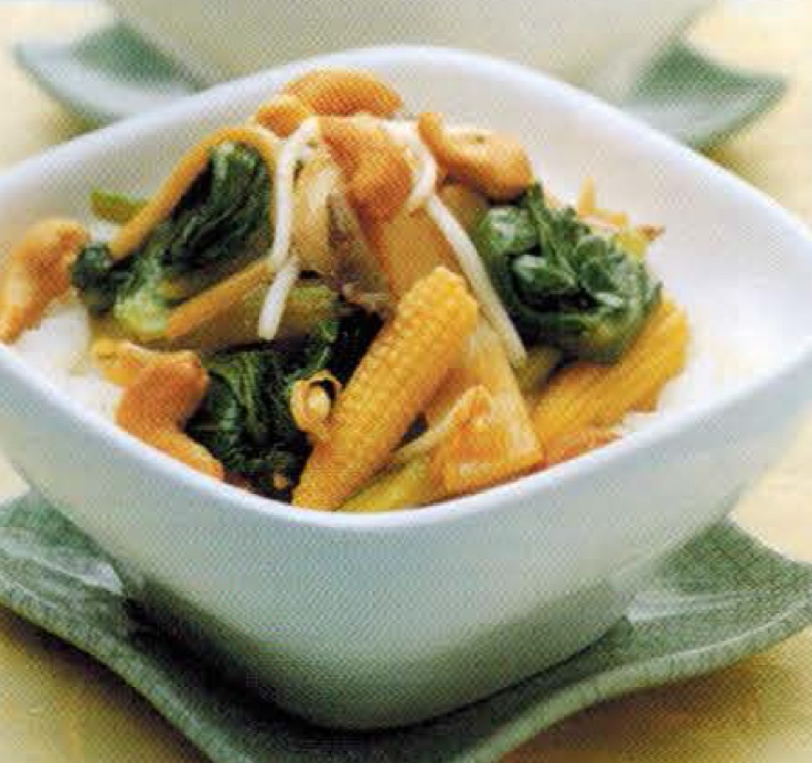 Chinese Braised Vegetables With Cashews Dinner