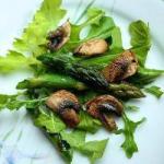 Canadian Warm Rocket Salad with Mushrooms and Asparagus Appetizer