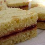 Cake Soft Biscuit Stuffed to the Jam recipe