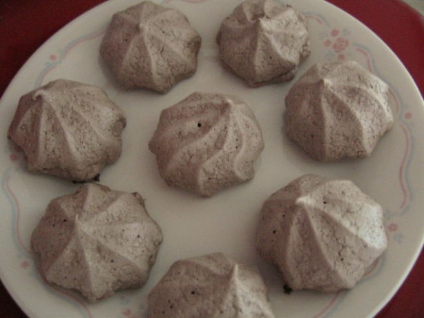 American Chocolatecinnamon Meringues Dessert